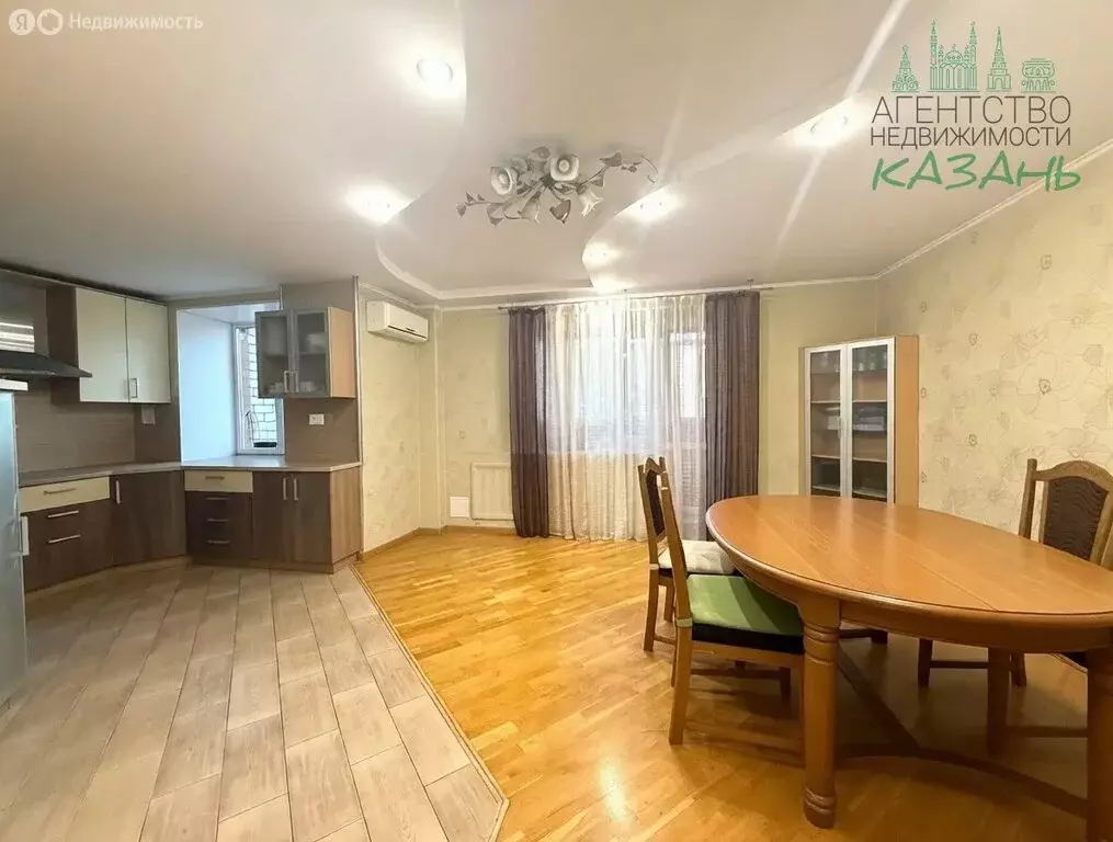 4-комнатная квартира: Казань, улица Исмаила Гаспринского, 29 (158 м) - Фото 1