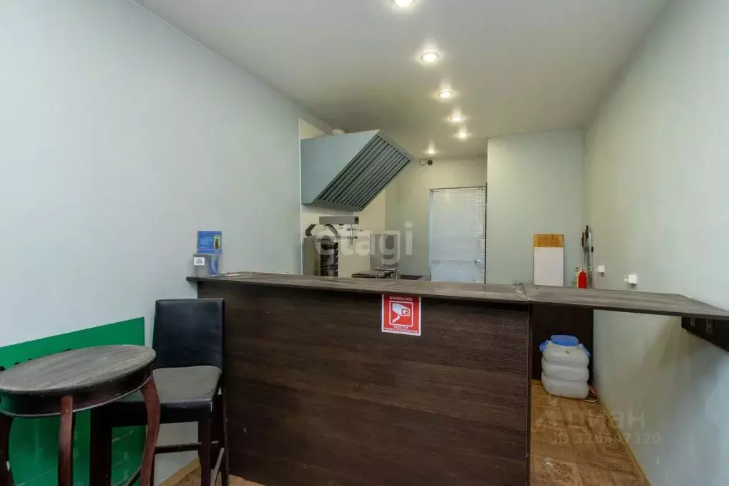 Помещение свободного назначения в Тюменская область, Тюмень ул. ... - Фото 1