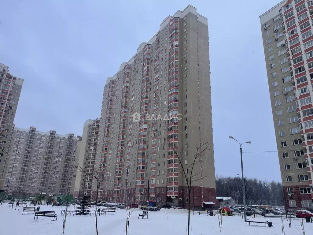 2-к кв. Московская область, Балашиха ул. Дмитриева, 24 (58.0 м) - Фото 0