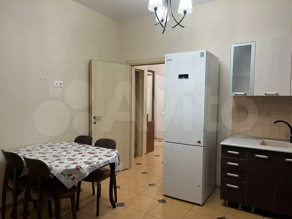 1-к. квартира, 45 м, 2/5 эт. - Фото 1