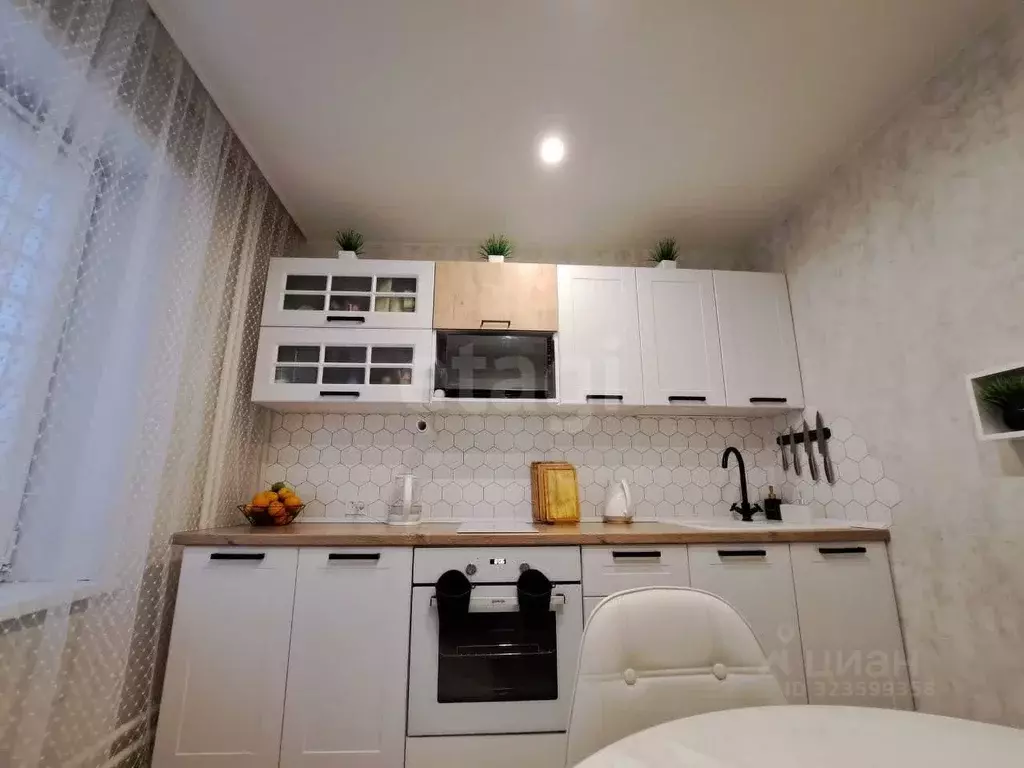 2-к кв. Кемеровская область, Новокузнецк ул. Звездова, 24А (51.4 м) - Фото 1