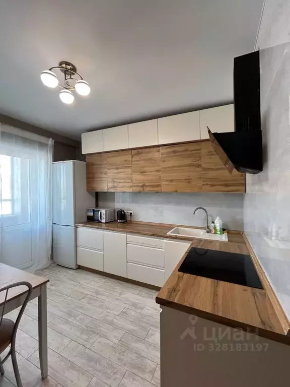 2-к кв. Самарская область, Тольятти ул. Баныкина, 21А (72.0 м) - Фото 2