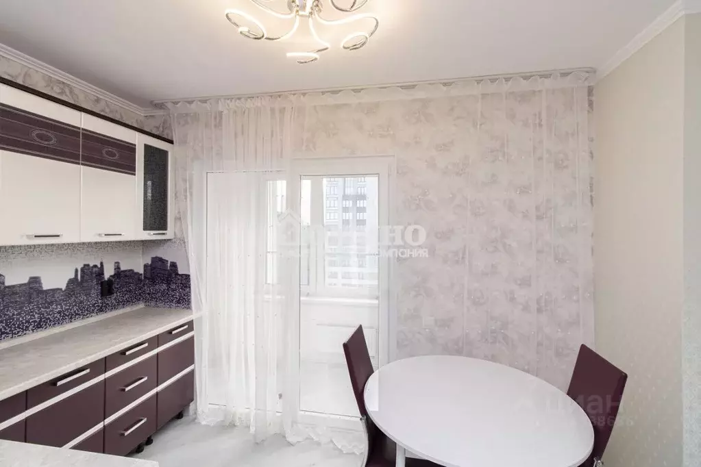 Студия Тюменская область, Тюмень ул. 50 лет Октября, 57Бк2 (35.0 м) - Фото 1