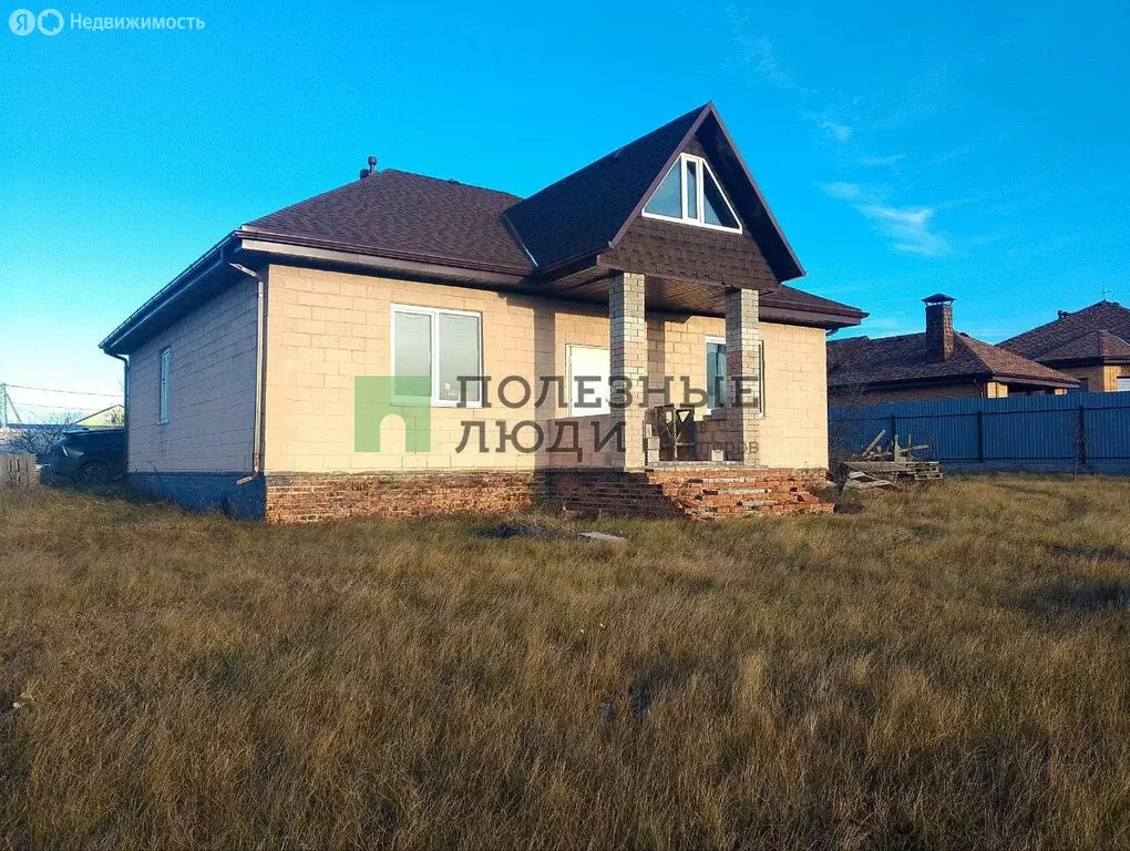 Дом в село Севрюково, Рябиновая улица (100 м) - Фото 1