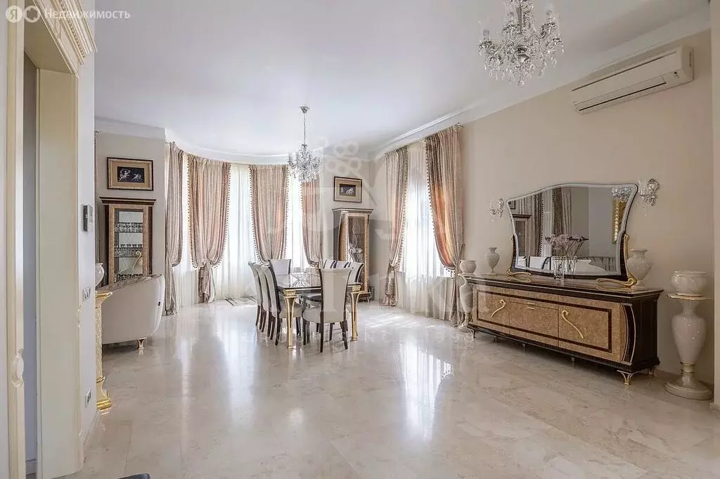 Дом в село Ильинское, КП Ильинка (350 м) - Фото 1