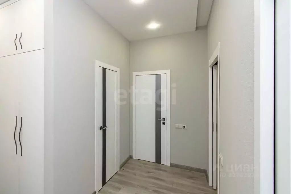 1-к кв. Тюменская область, Тюмень Самарская ул., 20 (56.0 м) - Фото 1