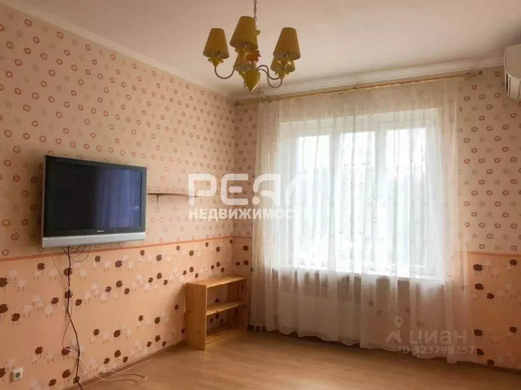 3-к кв. Ленинградская область, Гатчина ул. Рощинская, 17Б (101.4 м) - Фото 1