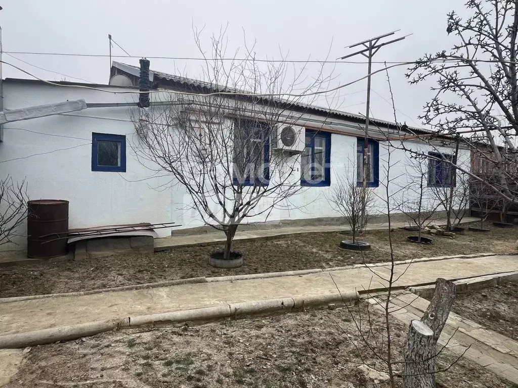 Дом в Калмыкия, Элиста Лаганская ул. (89 м) - Фото 1