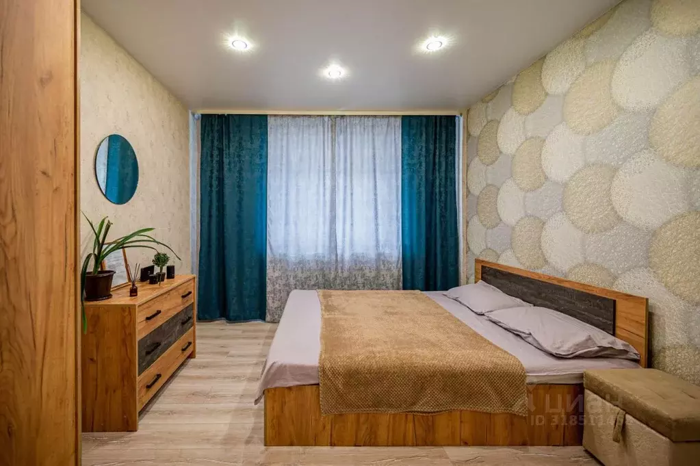 1-к кв. Удмуртия, Ижевск Молодежная ул., 107Г (56.0 м) - Фото 1