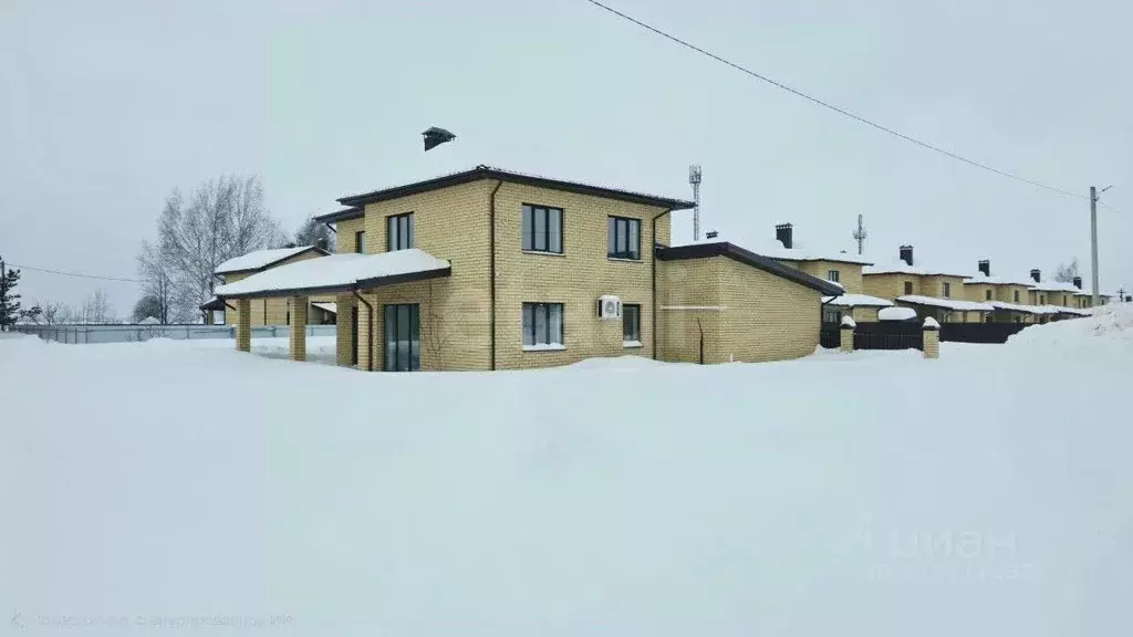 Дом в Марий Эл, Медведевский район, Пекшиксолинское с/пос, д. Ошурга ... - Фото 0