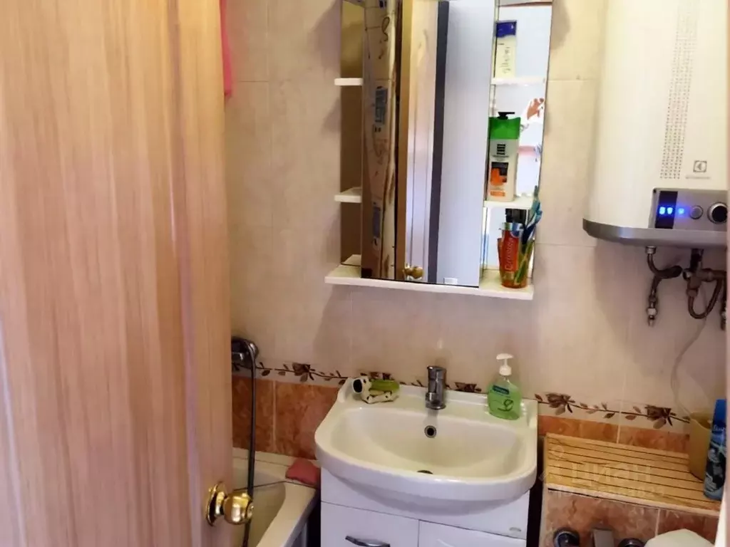 3-к кв. Краснодарский край, Сочи Центральный мкр, ул. Роз, 48 (66.0 м) - Фото 2