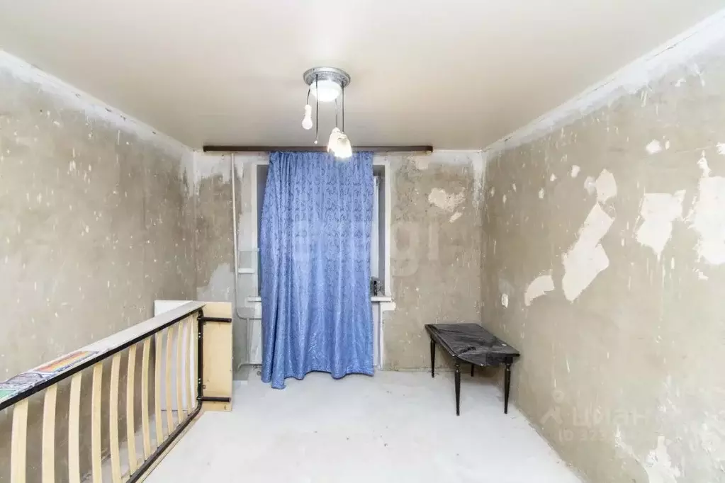 3-к кв. Тюменская область, Тюмень ул. Коммунаров, 19 (56.8 м) - Фото 0