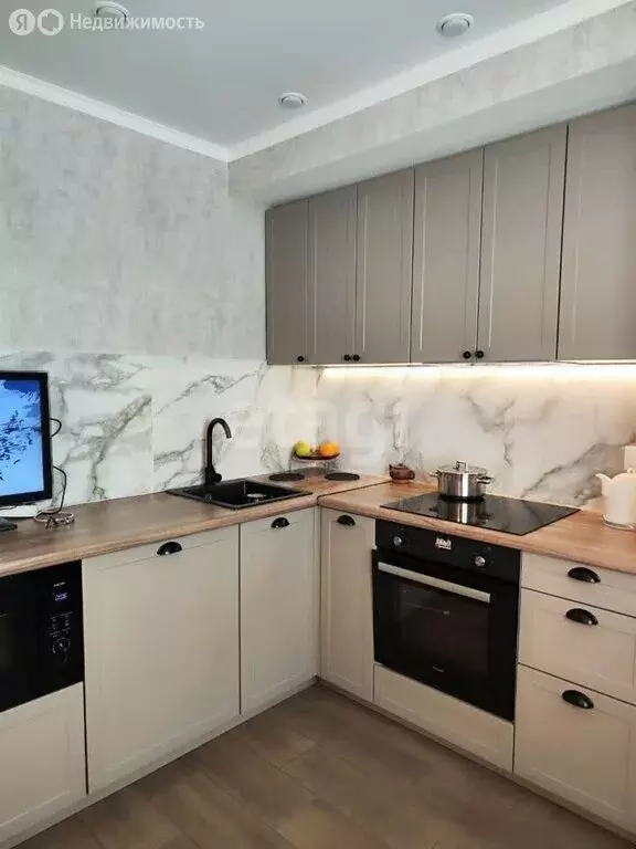 2-комнатная квартира: Тюмень, улица Валентины Трофимовой, 13 (41 м) - Фото 1