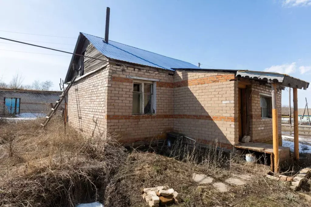 Дом в Оренбургская область, Тюльганский район, Разномойский сельсовет, ... - Фото 2
