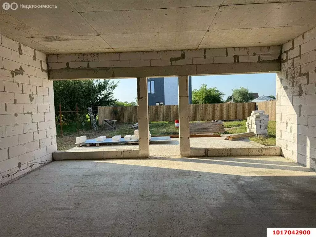 Дом в аул Старобжегокай, Октябрьская улица, 24 (150 м) - Фото 1