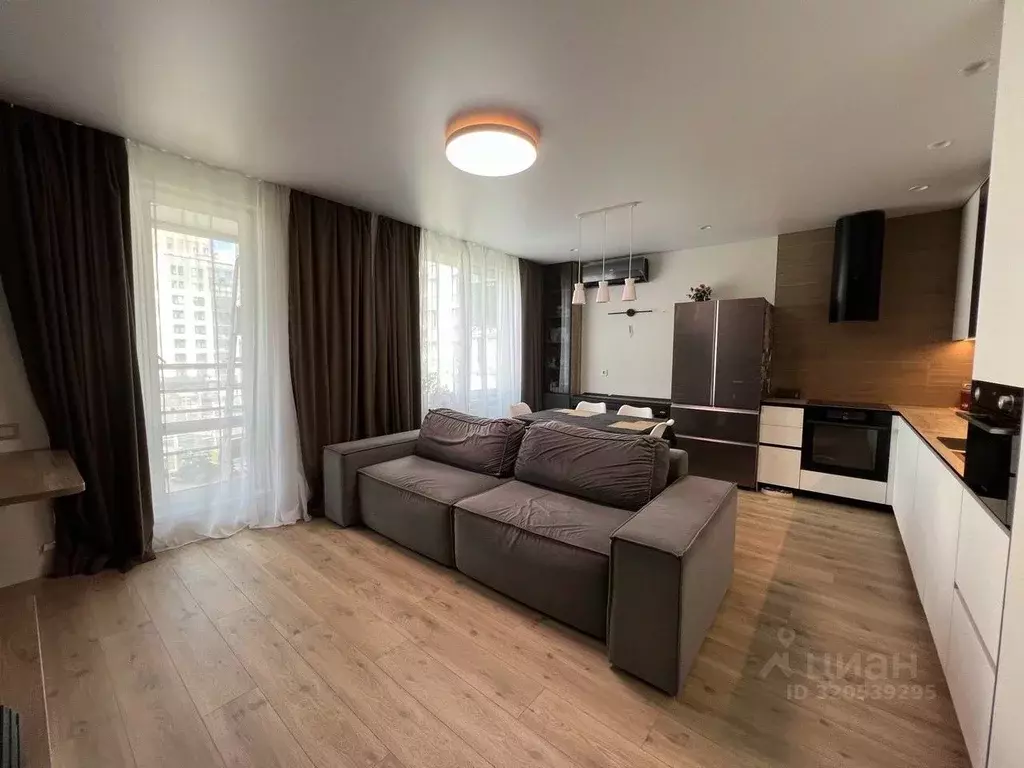 3-к кв. Удмуртия, Ижевск ул. имени 50-летия ВЛКСМ, 6 (71.0 м) - Фото 0