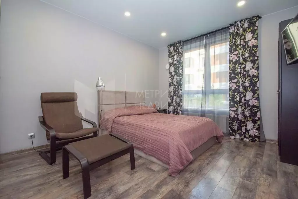 3-к кв. Тюменская область, Тюмень ул. Федюнинского, 30к6 (88.6 м) - Фото 1