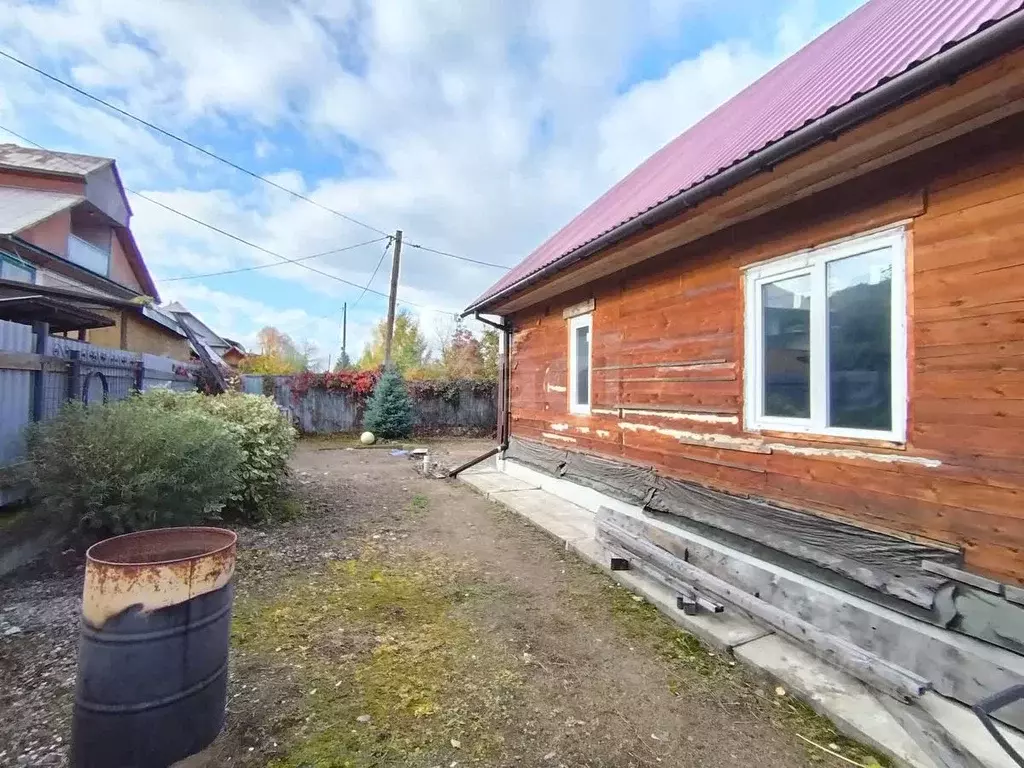 Дом в Кемеровская область, Калтан ул. Калинина, 63Г (64 м) - Фото 1
