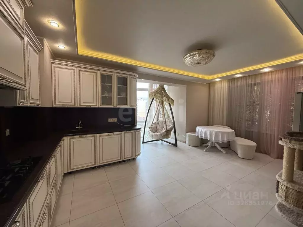 4-к кв. Крым, Симферополь ул. Битакская (220.0 м) - Фото 2