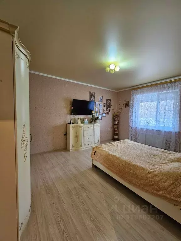 Дом в Краснодарский край, Абинский район, Светлогорское с/пос, с. ... - Фото 1