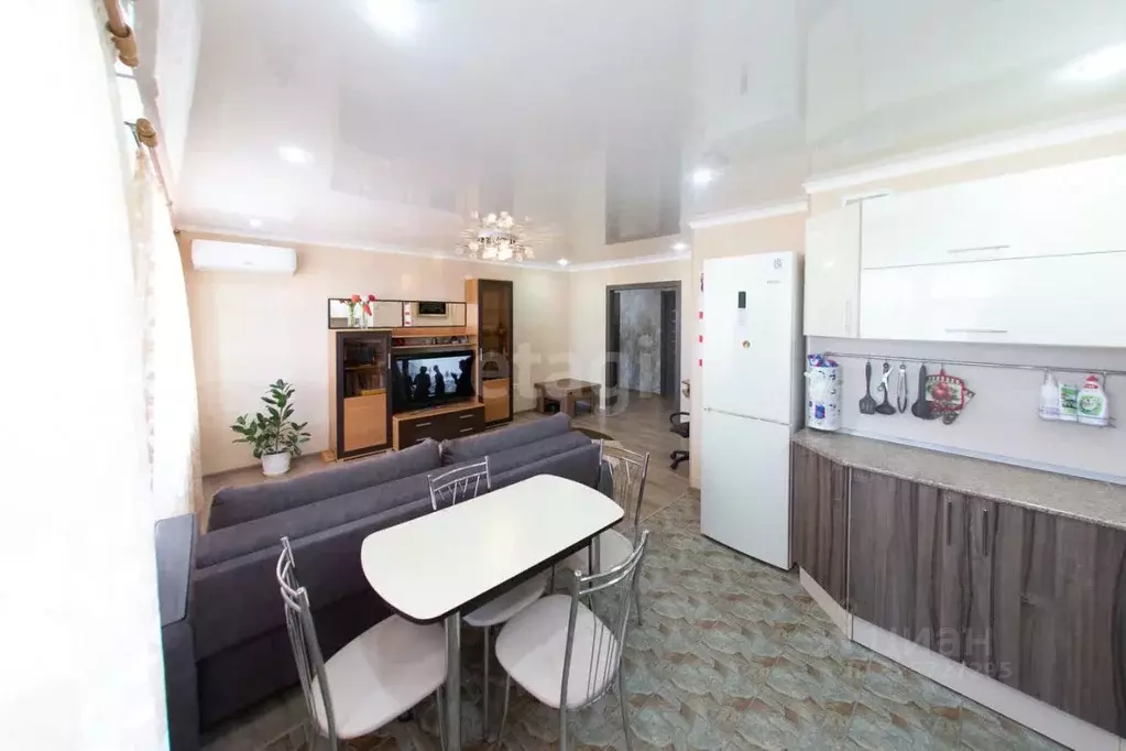 3-к кв. Татарстан, Альметьевск ул. Шевченко, 170 (83.0 м) - Фото 1