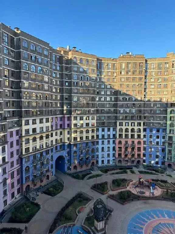 Продается 4-комнатная квартира - Фото 2