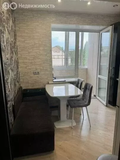 1-комнатная квартира: Губкин, улица Победы, 32 (36.6 м) - Фото 1