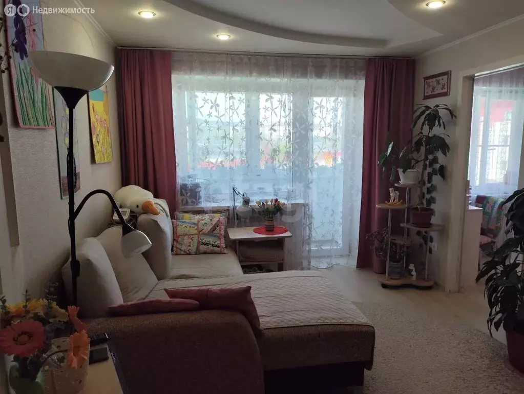 3-комнатная квартира: Сатка, Пролетарская улица, 37 (55.1 м) - Фото 1