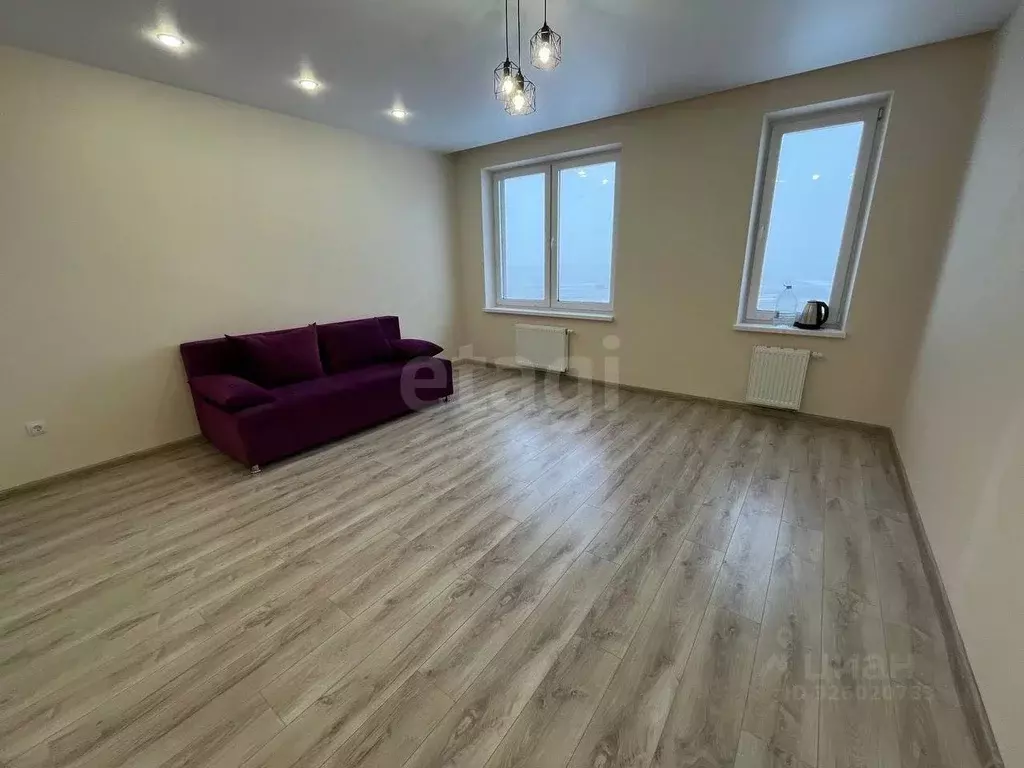 Студия Тюменская область, Тюмень ул. Краснооктябрьская, 8 (33.5 м) - Фото 1