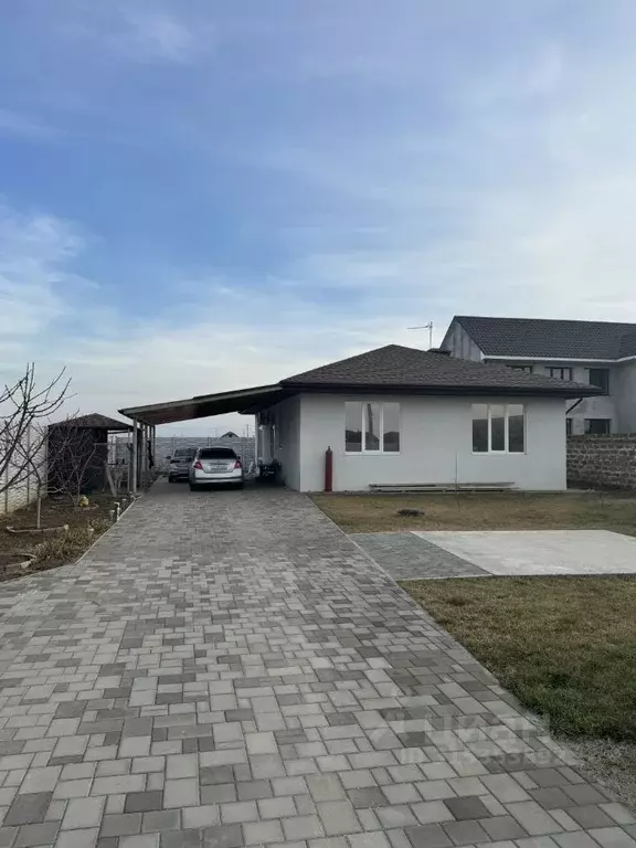 Дом в Крым, Евпатория городской округ, Заозерное пгт ул. Садовая, 75 ... - Фото 0