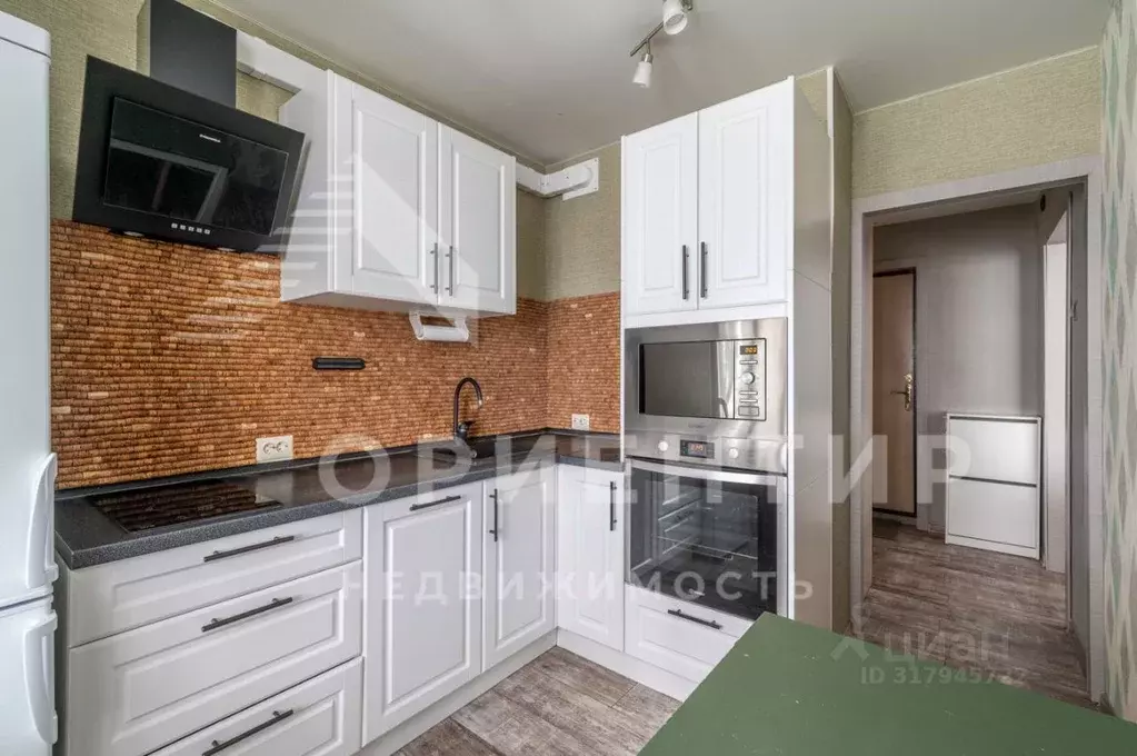 2-к кв. Свердловская область, Екатеринбург ул. Викулова, 38 (47.6 м) - Фото 1