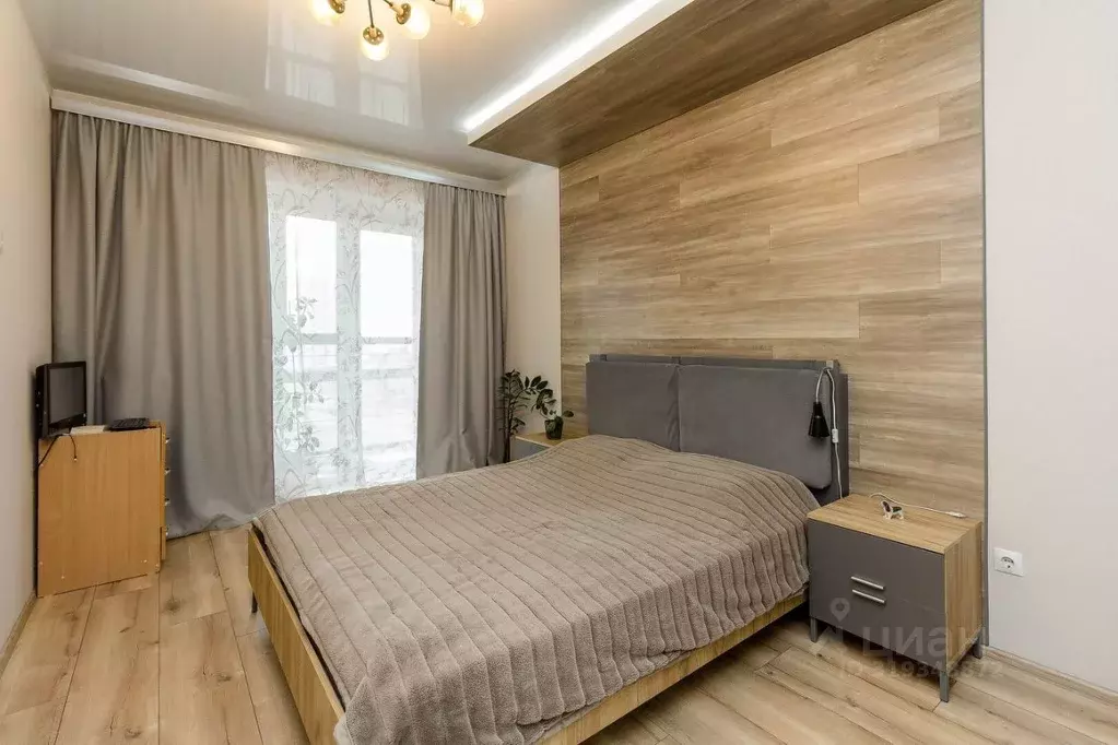 1-к кв. Тюменская область, Тюмень Комбинатская ул., 54к2 (44.9 м) - Фото 0