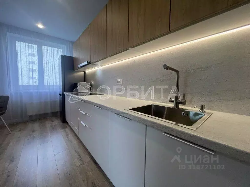 2-к кв. Тюменская область, Тюмень Харьковская ул., 72А (50.0 м) - Фото 1
