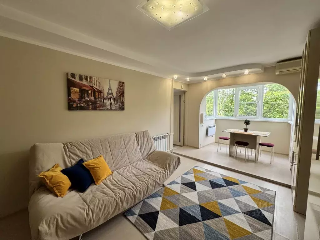 3-к кв. Краснодарский край, Сочи Гагарина мкр, бул. Цветной, 7 (50.0 ... - Фото 1