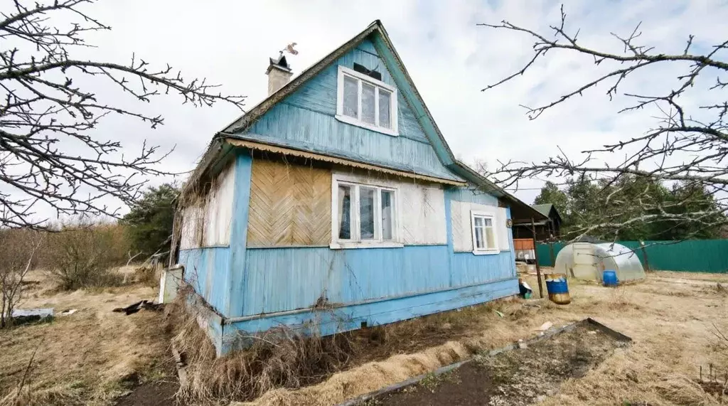 Дом в Ленинградская область, Киришский район, Будогощское городское ... - Фото 1