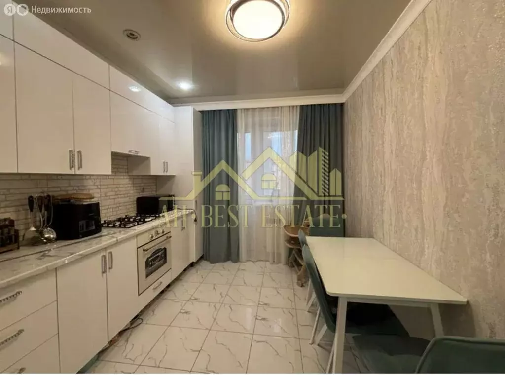 2-комнатная квартира: Владикавказ, улица Цоколаева, 36к1 (60 м) - Фото 1