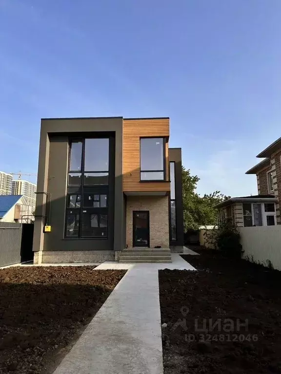 Дом в Краснодарский край, Краснодар ул. Кущевская, 12 (180 м) - Фото 2