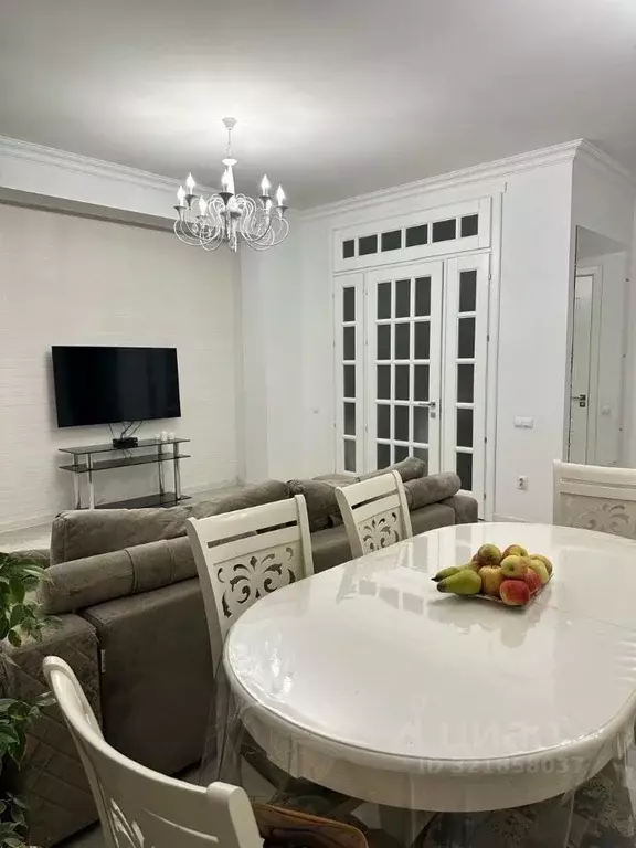 2-к кв. Кабардино-Балкария, Нальчик Балкарская ул., 97к1 (64.0 м) - Фото 1