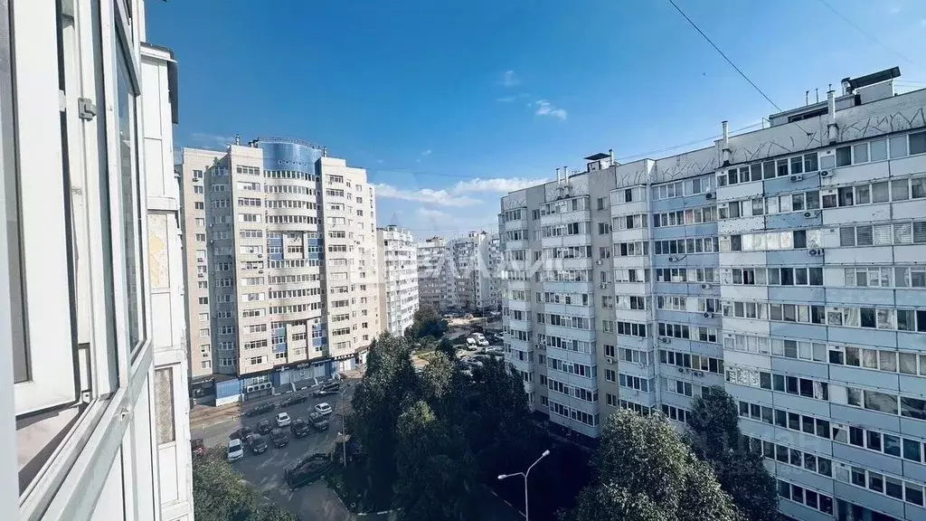 3-к кв. Белгородская область, Белгород ул. Есенина, 52 (63.0 м) - Фото 0