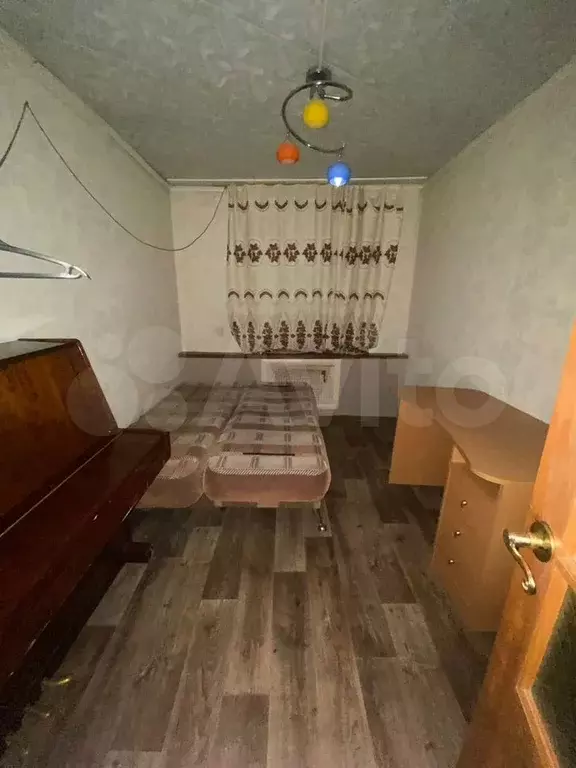 3-к. квартира, 56 м, 1/1 эт. - Фото 1