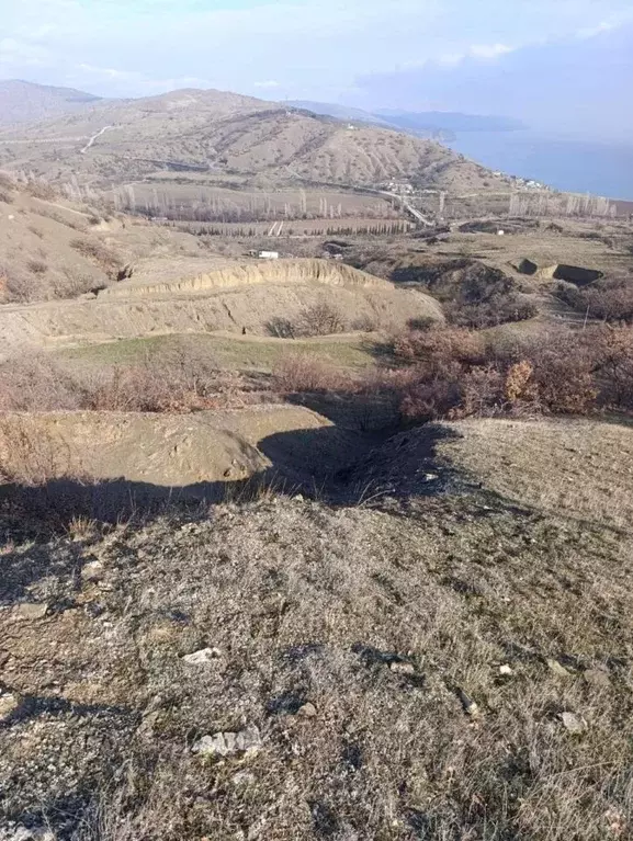 Участок в Крым, Алушта городской округ, с. Приветное  (4.0 сот.) - Фото 0