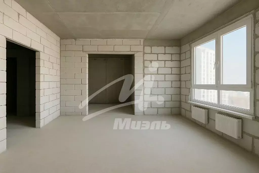 Продается 4-комнатная квартира - Фото 2