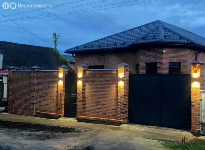 Дом в Ленинакан, Крымская улица (130 м) - Фото 1