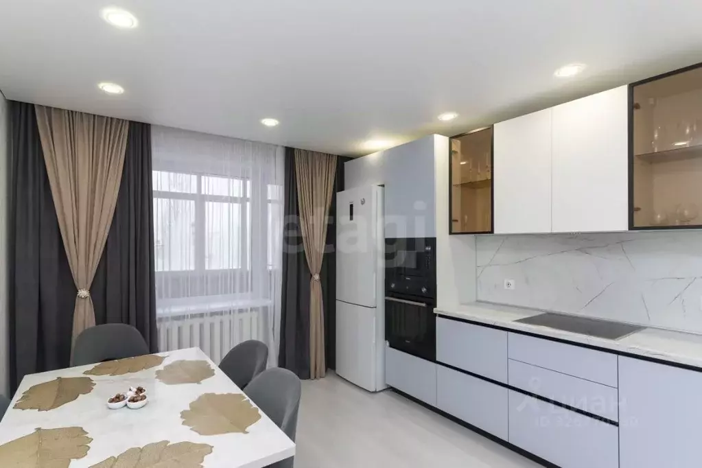 3-к кв. Тюменская область, Тюмень ул. Пермякова, 65 (75.4 м) - Фото 1