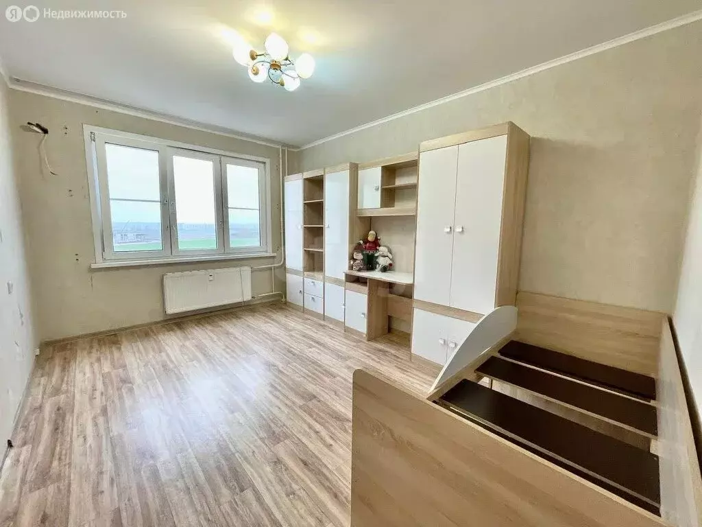 3-комнатная квартира: Анапа, улица Адмирала Пустошкина, 22к6 (77.8 м) - Фото 1