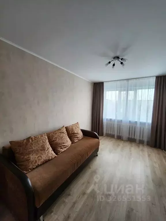 2-к кв. Псковская область, Псков ул. Максима Горького, 35 (54.0 м) - Фото 2