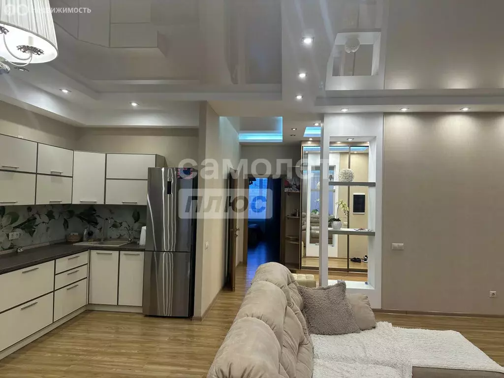 2-комнатная квартира: Омск, улица 10 лет Октября, 70 (74.3 м) - Фото 1