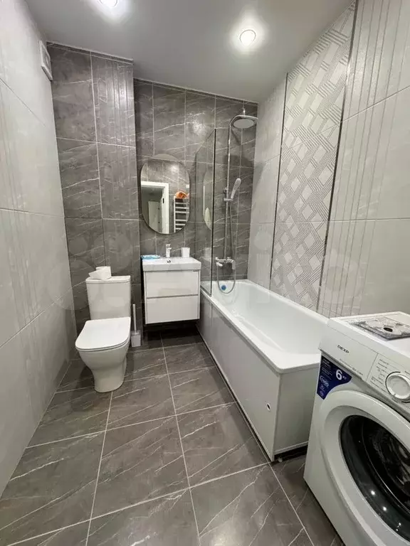 1-к. квартира, 40 м, 4/10 эт. - Фото 0