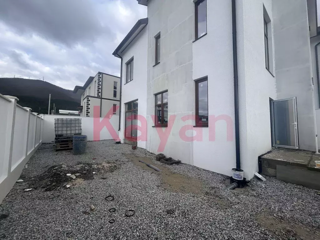 Дом в Краснодарский край, Геленджик ул. Лютенко, 8 (215 м) - Фото 1