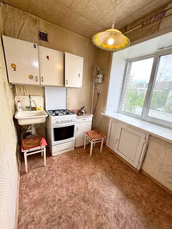 2-к. квартира, 52 м, 5/5 эт. - Фото 0
